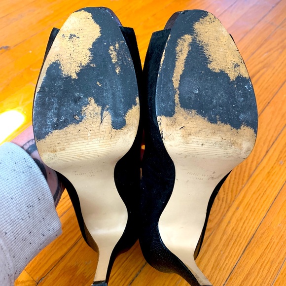 Black suede open-toe Nine West platform heels - Picture 7 of 7